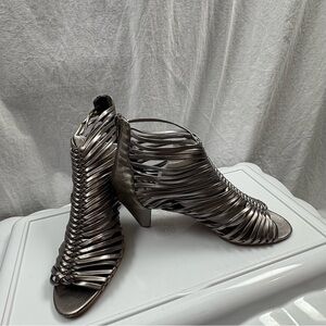 ID Browns Shoes Silver Gladiator Sliver Heels with Strappy Design 9